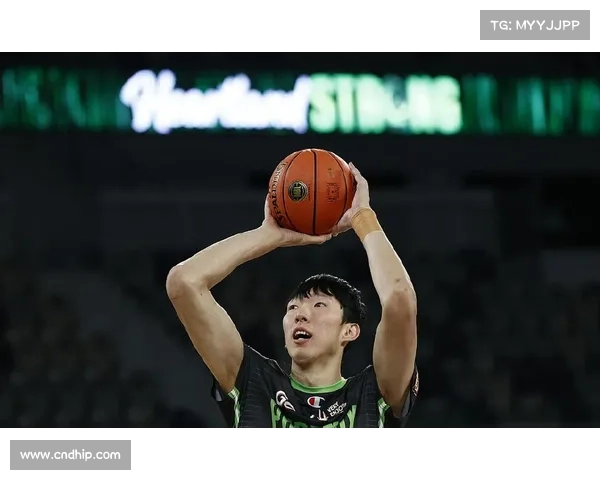 如何实时追踪周琦加盟新疆篮球队的最新动态与进展情况